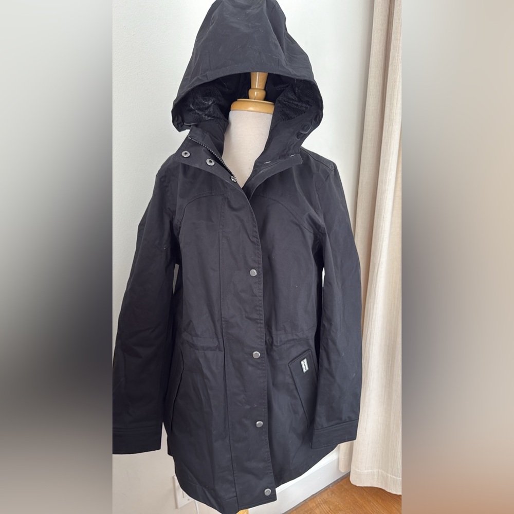 Hunter raincoat NWT size L